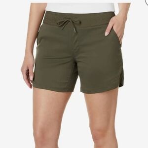 SALE--Northface Aphro Mtn Bermuda shorts